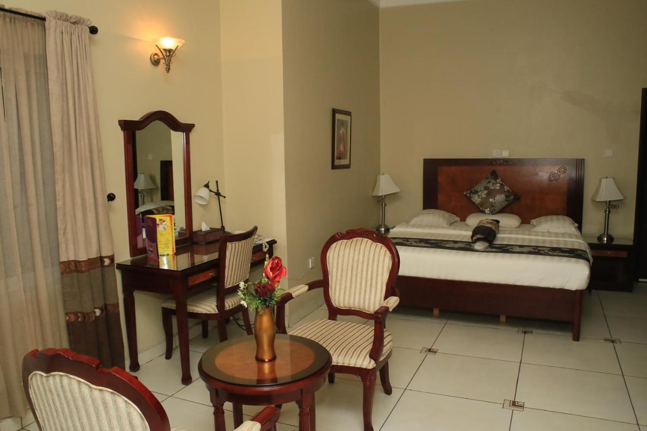 Oxygen Holiday Resort Owerri Exteriör bild