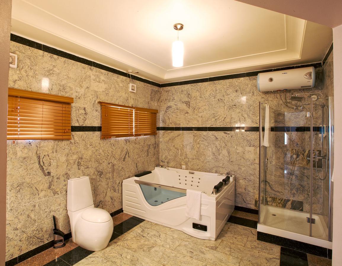 Oxygen Holiday Resort Owerri Exteriör bild