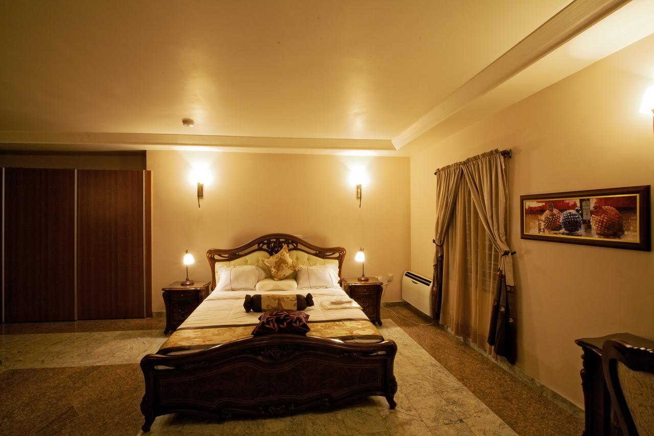Oxygen Holiday Resort Owerri Exteriör bild