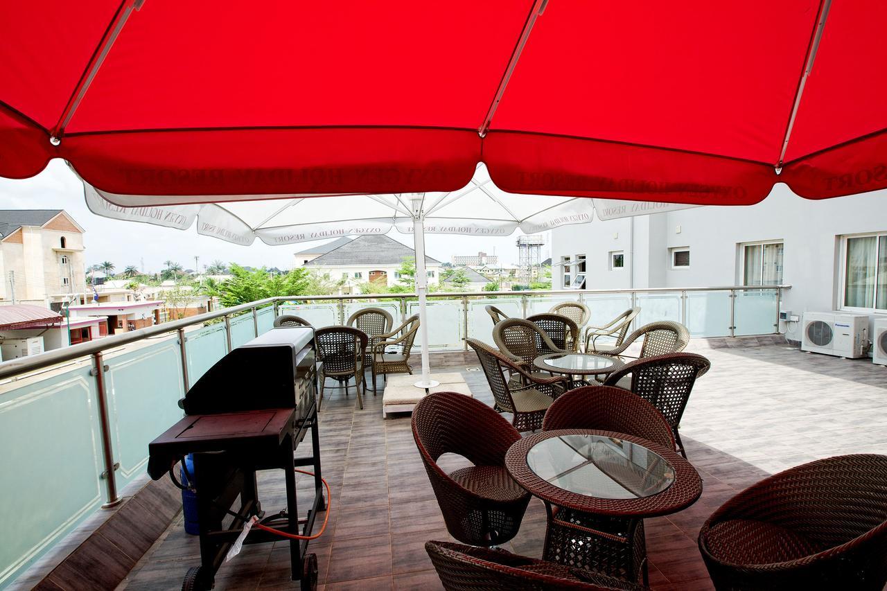 Oxygen Holiday Resort Owerri Exteriör bild